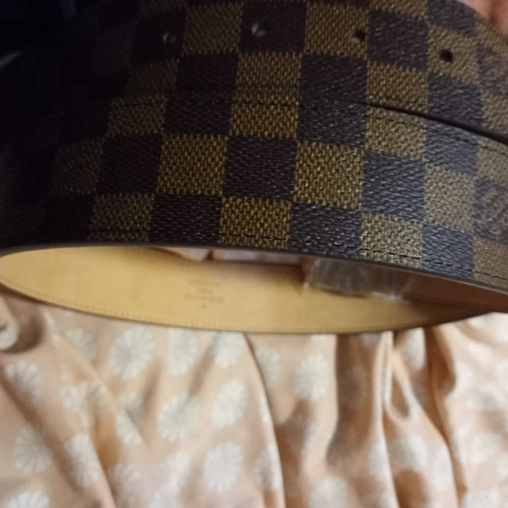 Authentic Womens Damier Louis Vuitton Belt - Picture 2 of 9